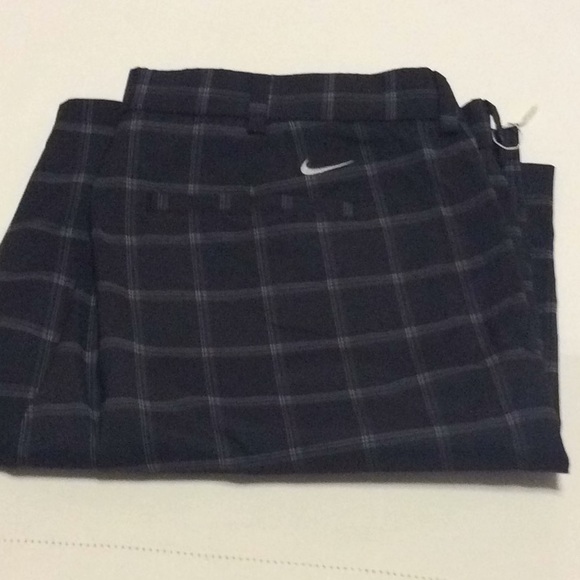 NIKE GOLF BLACK GRAY PLAID SHORTS - Picture 3 of 3
